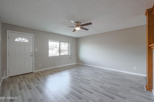 4141 Echo Ln, Phoenix, AZ 85051-4657