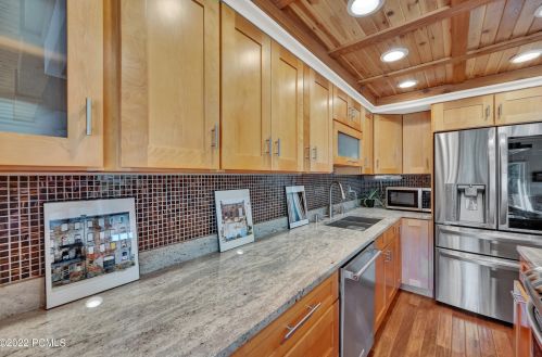 95 Aspen Dr, Park City UT 84098-5186 exterior