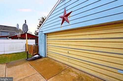 420 Pennsylvania Ave, West Deptford NJ 08063-1223 exterior