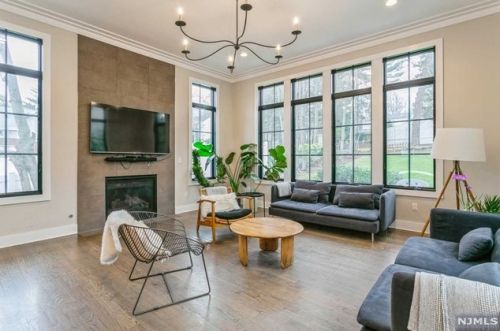 158 Magnolia Ave, Tenafly NJ  07670-1828 exterior