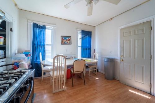 59 Catharine St, Worcester MA 01605-2809 exterior