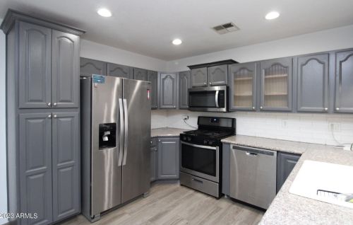 9441 15th Pl, Phoenix AZ  85020-2255 exterior