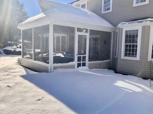 32 Old Farm Rd, Dedham MA 02026-4115 exterior