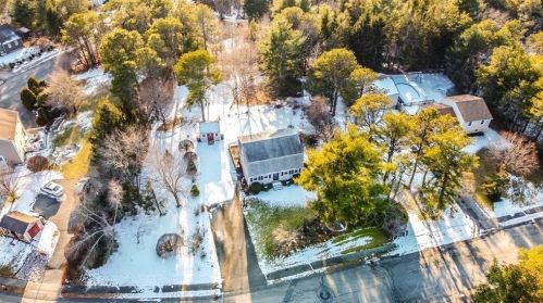 6 Dorothy Dr, Plymouth MA 02360-6232 exterior