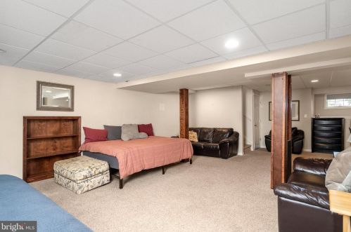 152 Burnet Cres, Trenton NJ 08691-4150 exterior