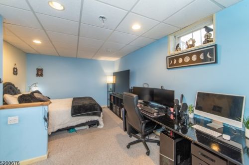 8 Jenny Ln, Wantage NJ  07461-4550 exterior