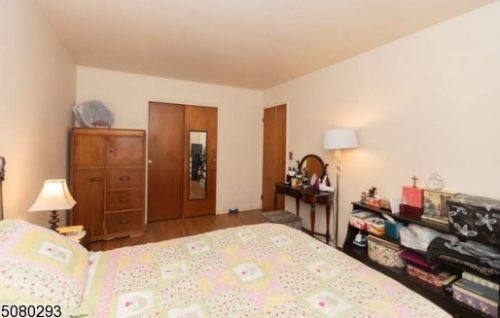 76 Frederick St, Belleville NJ 07109-1157 exterior