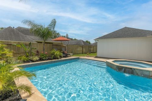 1531 Bellwood Lk Dr, Richmond TX 77406-7972 exterior