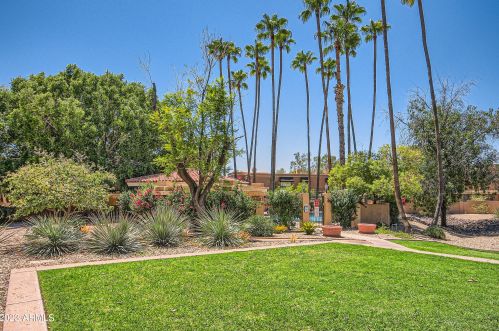 10407 11th St, Phoenix AZ 85020-8544 exterior