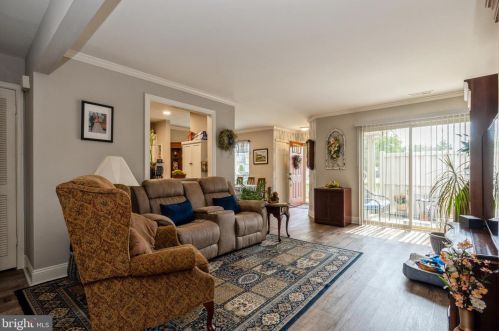 416 Steeplechase Ct, West Deptford NJ  08096-6811 exterior