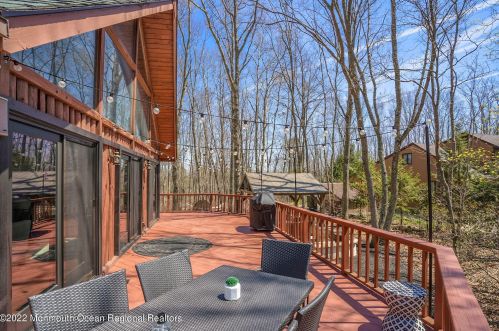 218 Chandler Rd, Jackson Twp NJ  08527-4339 exterior