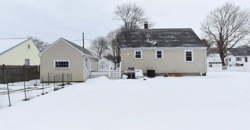 150 Donnellan Cir, Weymouth MA  02191-1763 exterior