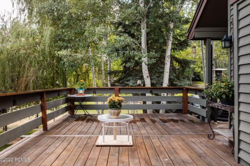 3073 Fawn Dr, Park City UT 84098-5368 exterior