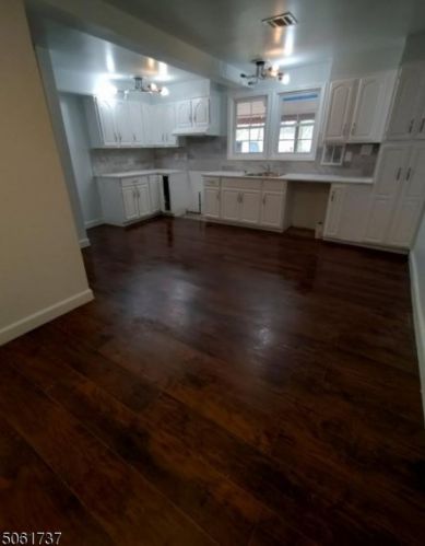 720 Carter Ave, West Deptford NJ  08096-1468 exterior