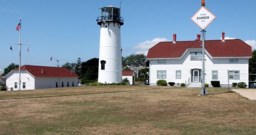 75 Main St, Chatham MA 02633-2419 exterior