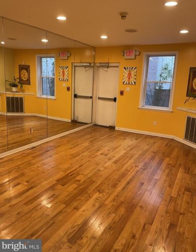 112 20 St, Philadelphia PA 19138-2902 exterior