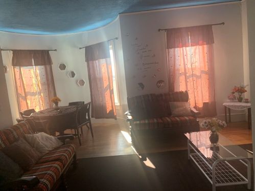 33 Vernon St, Worcester MA 01610-1919 exterior