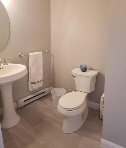 8 Clemmons St, Southborough MA  01772-1314 exterior