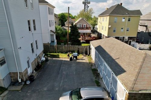 492 Summer St, New Bedford MA 02740-5626 exterior