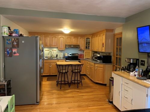 5 Forbes Ave, Burlington MA  01803-3004 exterior