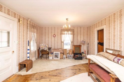 48 Waverly St, Taunton MA  02780-1447 exterior