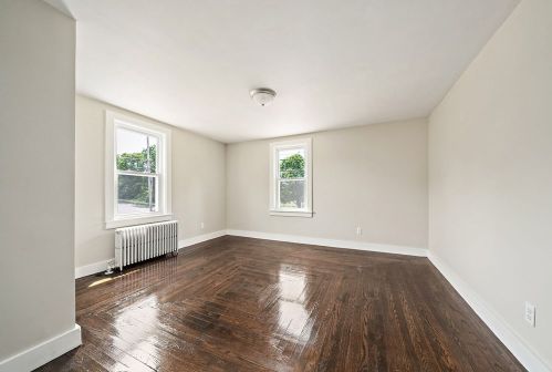 210 Hart St, Taunton MA  02780-6945 exterior