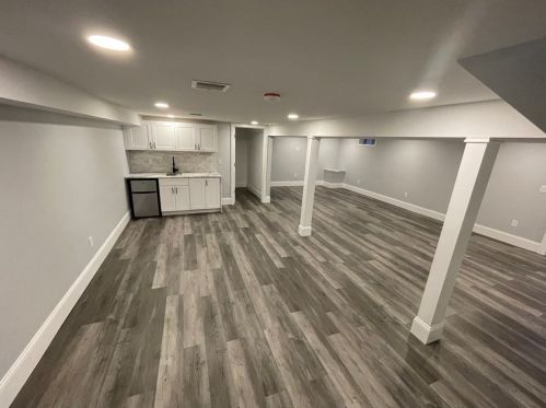 47 Boston Rd, Southborough MA  01772-1617 exterior