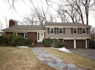 70 Wellesley Rd, Belmont MA  02478-2125 exterior