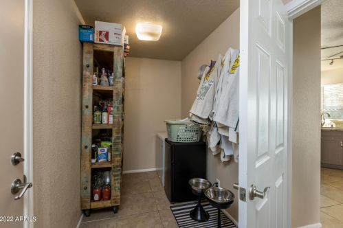 10602 42nd St, Phoenix AZ 85050-3376 exterior