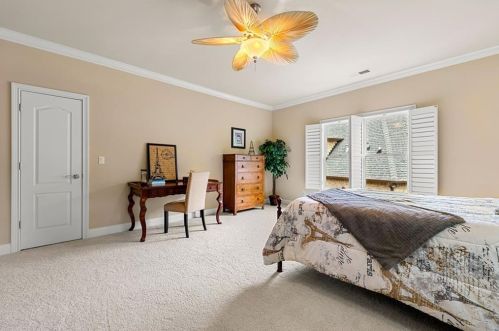 1789 Buckhead Vly Ln, Atlanta GA 30324-2795 exterior