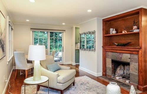 52 Woodleigh Rd, Dedham MA 02026-3129 exterior