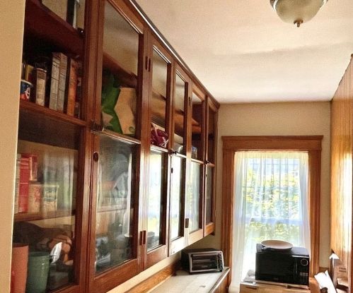 8 Hadwen Ln, Worcester MA 01602 exterior