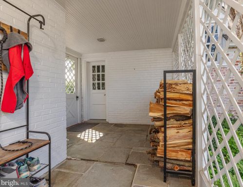 605 Delaware St, West Deptford NJ  08096-1576 exterior