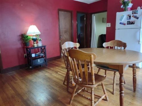 33 Mcgurk St, New Bedford MA 02744-2541 exterior