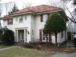 61 Concolor Ave, Newton, MA 02458-2511