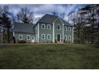 7 Sunrise Dr, Southborough MA  01772-1801 exterior
