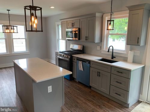 645 Delaware St, West Deptford NJ  08096-1576 exterior