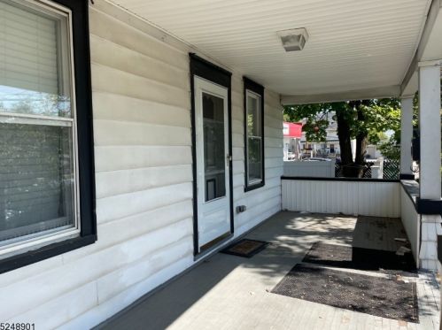 174 Greylock Pkwy, Belleville NJ  07109-2859 exterior