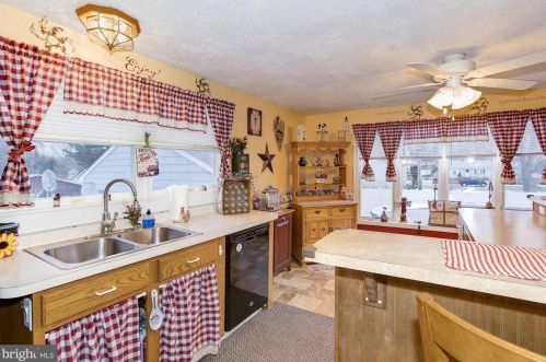 420 Pennsylvania Ave, West Deptford NJ 08063-1223 exterior