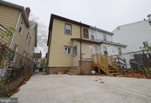 319 High St, West Deptford NJ  08096-2225 exterior