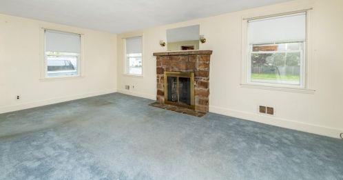 28 Circuit Rd, Weymouth, MA 02190-2604