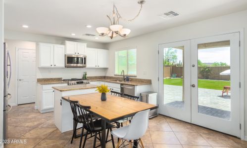 1735 Desperado Way, Phoenix AZ  85085-6329 exterior