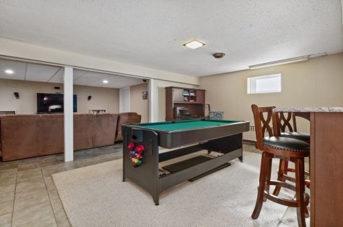 23 Colonial Rd, Hingham MA 02043-3639 exterior