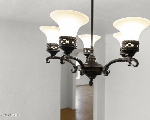 525 Edgemont Ave, Phoenix AZ 85035-1809 exterior