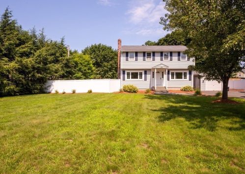 414 Broadway, Lynnfield MA 01940-2341 exterior