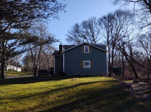 789 Ledge Rd, Seekonk MA  02771-3004 exterior