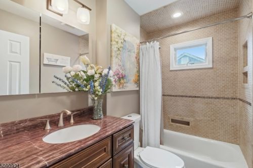 37 Dawson St, Belleville NJ 07109-1709 exterior