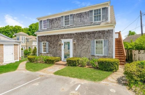 13 Adams Ln, Chatham, MA 02633-1835