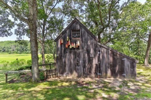 190 Windjammer Ln, Eastham MA 02642-3416 exterior