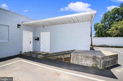 665 Broad St, West Deptford NJ 08096-1055 exterior